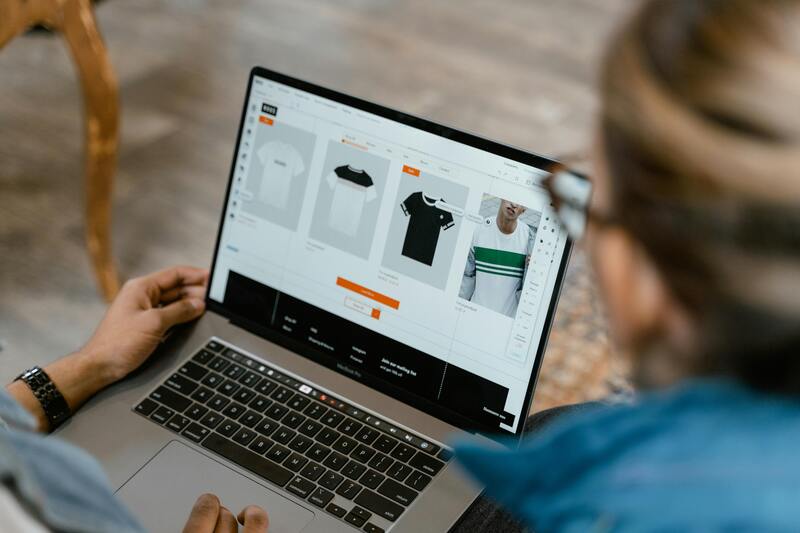 flat lay vs on-model photos fashion e-commerce